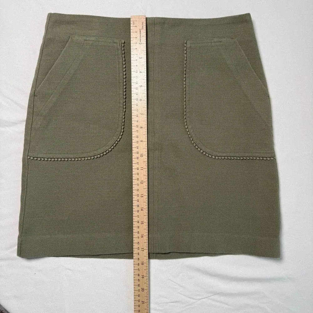 LOFT Outlet Olive Mini Skirt Size 4 Patch Pockets Picot Trim Textured Weave
